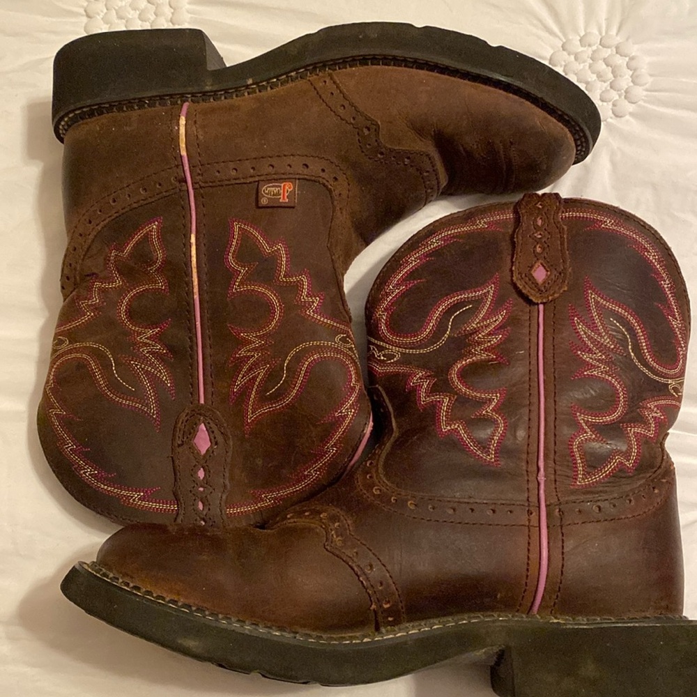 Justin Woman’s Size 9 B Boots